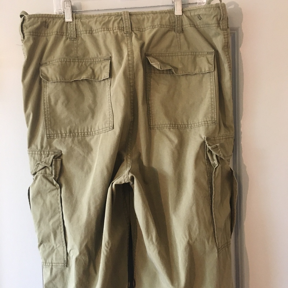 Abercrombie & Fitch - Classic Cargo Pants - Green